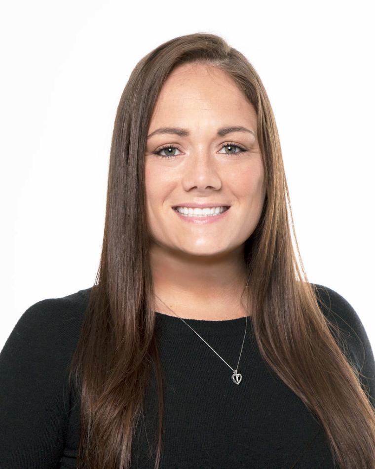 Amanda Osborn Headshot