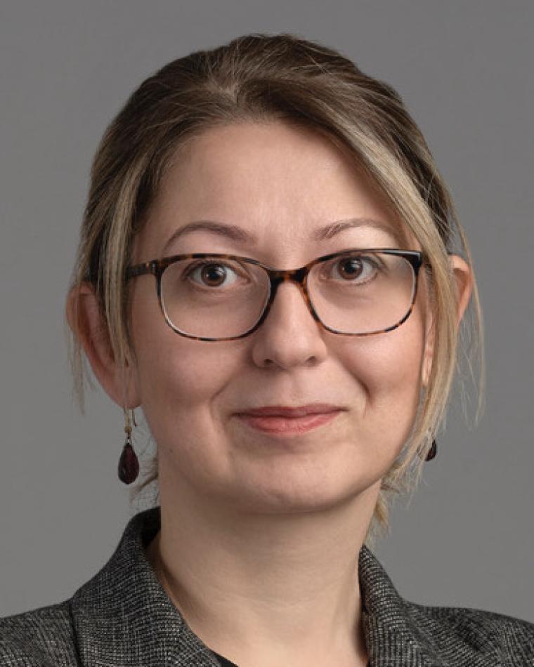 Gunes Kurt headshot
