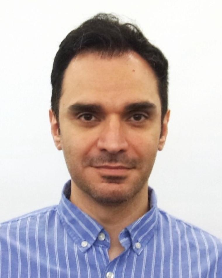 Mohammad Neinavaie photo