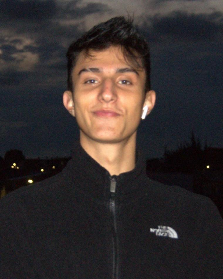 Santiago Castro Zuluaga photo